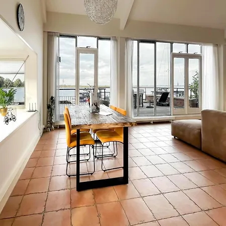 Penthouse With View Terrace